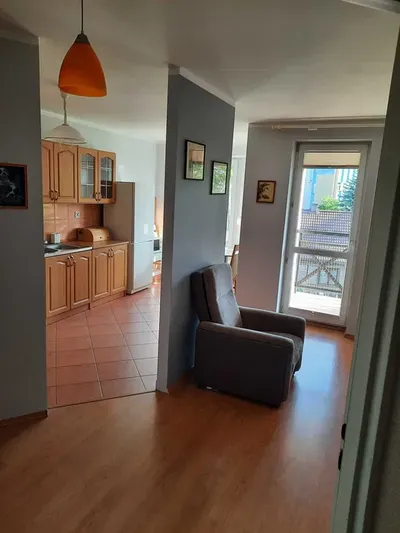 Wynajmę 2 pokojowe mieszkanie przy ul.Piasta - miniatura 3