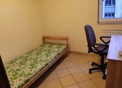 Wola Justowska Mieszkanie 2 pokoje 37m2 , ogródek, 1800 + same opłaty ok 300 zł - miniatura 2