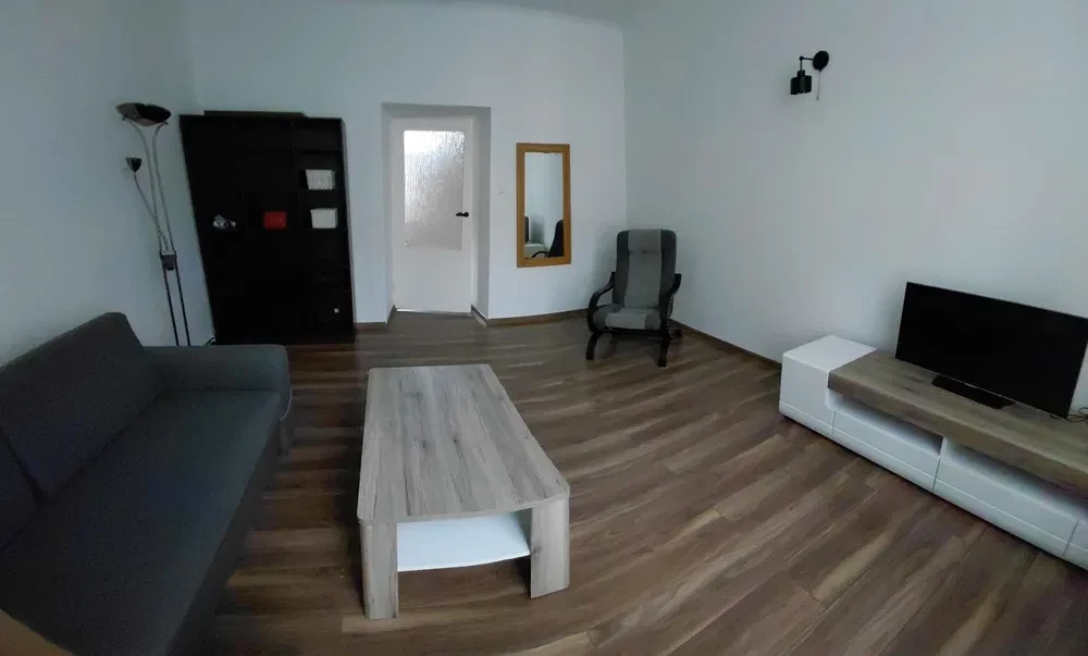 Wynajmę 2 pokojowe mieszkanie. Stare Debniki -Pułaskiego - 1/8