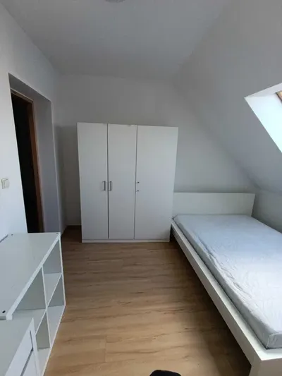 Pokój na starym mieście, ulica Środowa - miniatura 2