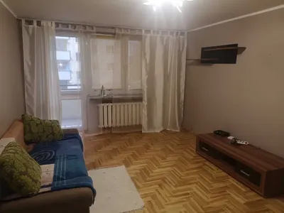 Przestronny pokój (20 m²) tuż przy Metrze Targówek – Dostępny od 1 października!