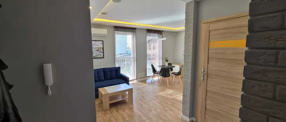 Mieszkanie 26 m kw, pierwsze piętro blisko centrum - 1/8