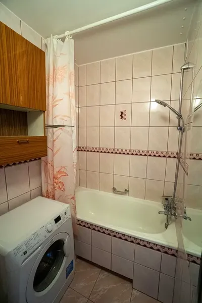 Pokój w centrum (ul. Waszyngtona) do wynajęcia studentom, blisko UMB, USK, PB - miniatura 5