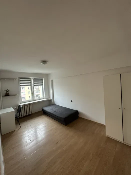 Duży pokój w centrum Warszawy Aleje Jana Pawła II 63 - 1/4