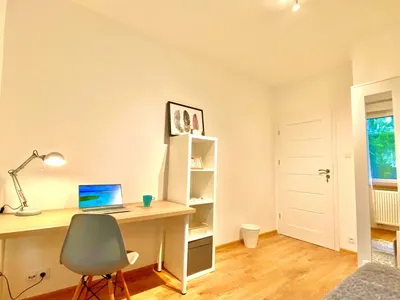 Pokój w mieszkaniu studenckim ul. Różana ochrona fitness Centrum - miniatura 2