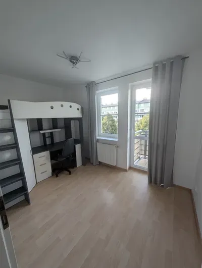 Wynajem mieszkania 4 pokoje - miniatura 2