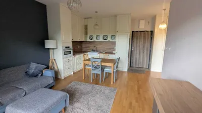 45 m² | Stare Włochy | duży balkon | klimatyzacja | 2 miejsca postojowe
