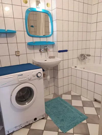 Mieszkanie do wynajęcia / 3000 + rachunek za prąd / 3pokojowe 62m2 DZIELNICA CZECHÓW /20 min od Centrum - miniatura 4
