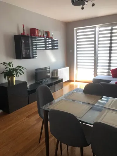 2 pokojowe 35m mieszkanie z balkonem i miejscem postojowym Jana Kazimierza 51 - miniatura 2