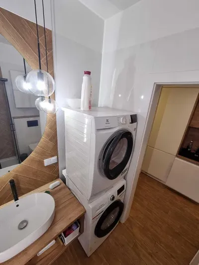 Mieszkanie studenckie,został 1pokój,Sławinek,Room for Rent,we speak english. - miniatura 3