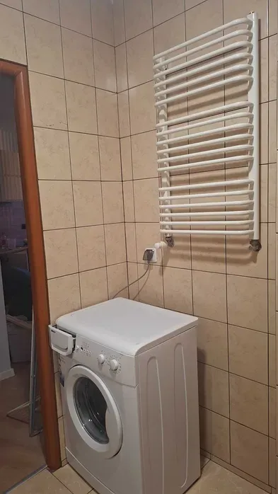 Wynajmę przytulną kawalerkę po remoncie - miniatura 5