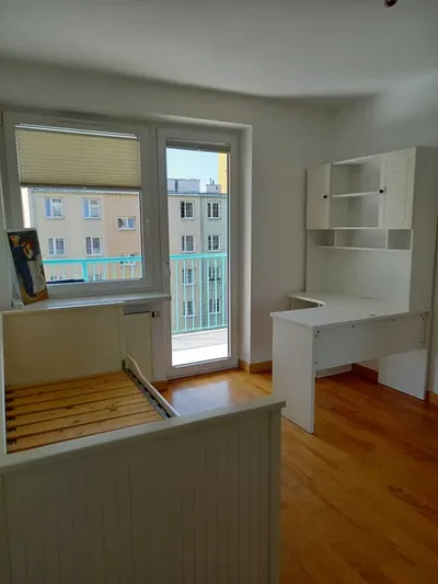 4-pokojowe mieszkanie w centrum Krakowa - miniatura 4