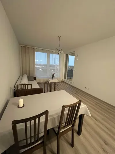 2 pokoje, 51 m2 z dużą loggią i widokiem | Praga-Południe / Aura Sky / obok Promenady - miniatura 2