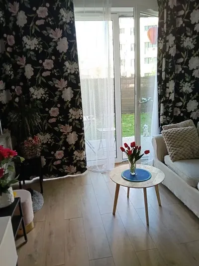 Wynajmę mieszkanie dwupokojowe z ogrodkiem - miniatura 4