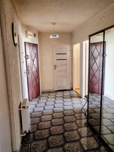 Wynajmę mieszkanie 3 pokoje z balkonem 70 m2 , blisko centrum. - miniatura 2