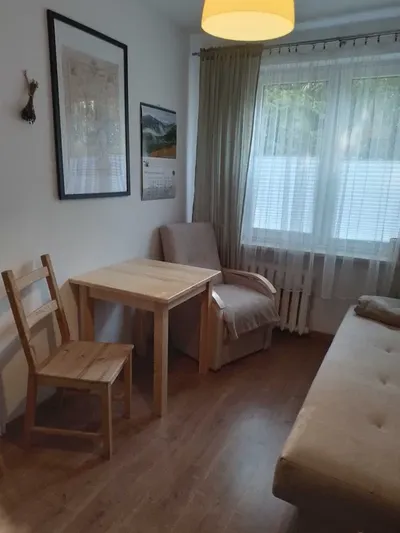 Dwa pokoje, 32m2, koszt najmu 2000zł+czynsz 485zł + media - miniatura 2