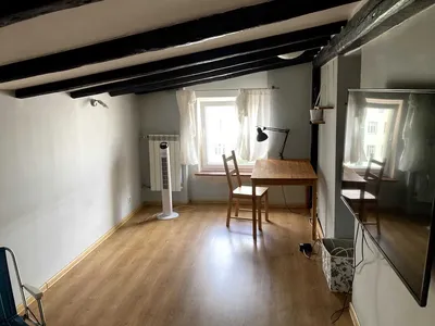 Dwupokojowe, przestronne (80m2 po podłodze) mieszkanie - miniatura 3