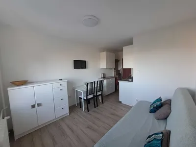 Kawalerka przytulna 17m Gdynia Leszczynki mam do wynajęcia - miniatura 3