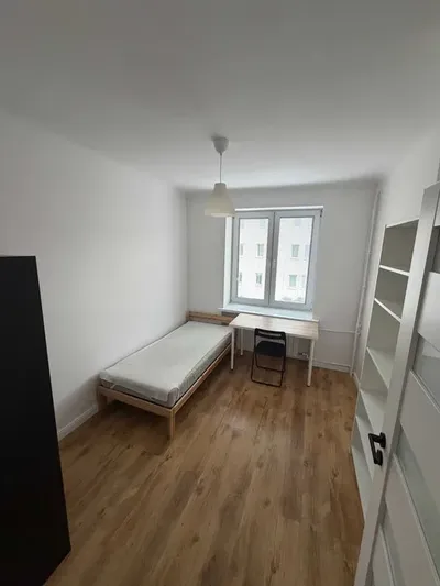 2 Oddzielne Pokoje + Kuchnia Oddzielna, Piwnica, Parking, Metro Młynów - miniatura 4