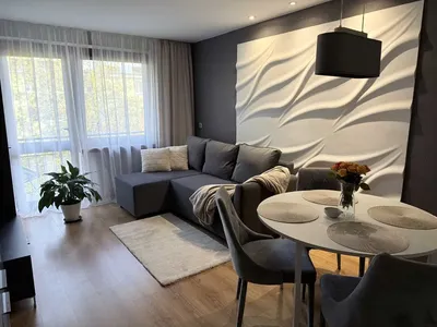 2 pokoje z oddzielną kuchnią i balkonem, 46 m2, osiedle Tysiąclecia w pobliżu przystanku Wiślicka