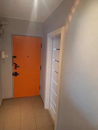 Pokój dla studentki lub dziewczyny pracującej - miniatura 4