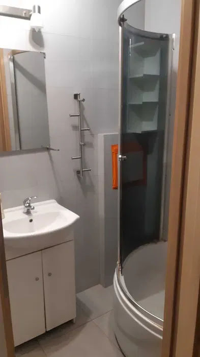 2 pokoje, 36m, konduktorska obok dolnej, od października - miniatura 2