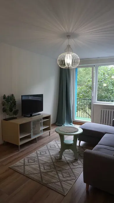 Przytulne dwupokojowe mieszkanie - długoterminowy wynajem - miniatura 2