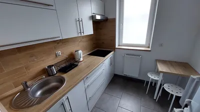 Pokój w dwupokojowym mieszkaniu/ SKM Gdynia Orłowo - miniatura 5