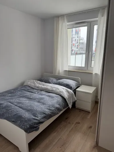Wynajem 2 pokojowe mieszkanie ul. Centralna Kraków - miniatura 4