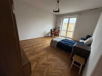 duża kawalerka 38 m2 (pokój+kuchnia+balkon) Białobrzeska 8, Warszawa - miniatura 2