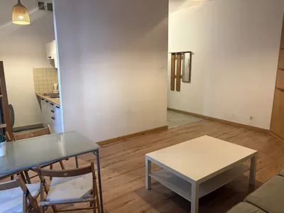 Przestronna kawalerka w okolicach al 29 listopada - miniatura 3