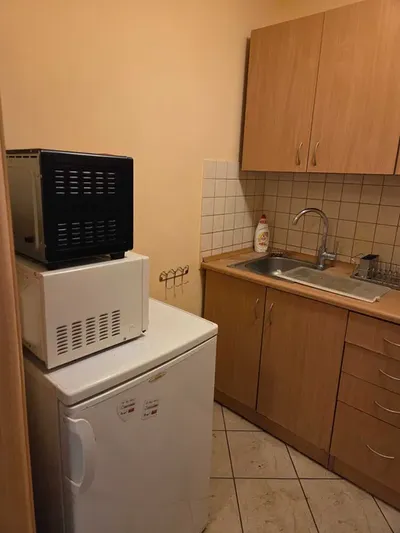 Do wynajęcia bezpośrednio od właściciela 2-pokojowe w centrum Warszawy - miniatura 3