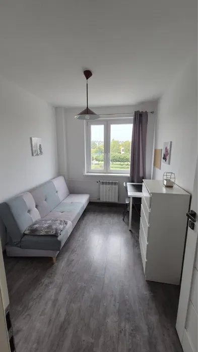 Pokój 1os w mueszkaniu studenckim - 1/8