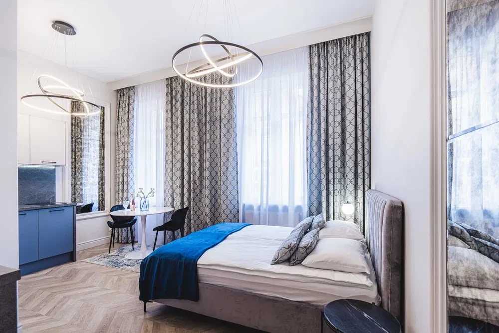 Ciche studio 25 m² | Stare Miasto | odnowiona kamienica - 1/8