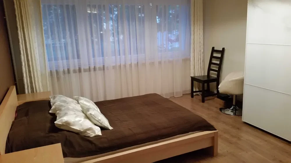 Mieszkanie do wynajęcia 37m2, Warszawa -Wola, 2 pokoje, kuchnia, łazienka, przedpokój, piwnica, internet. - 1/5
