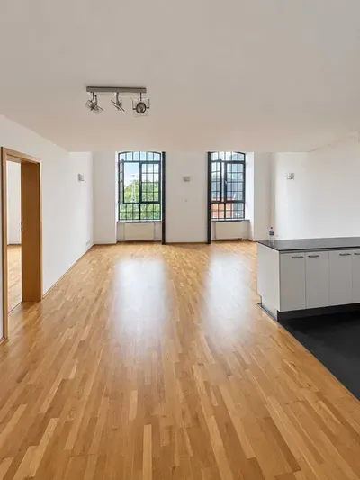 Przestronny loft z tarasem | 5 pokoi + salon | 4 łazienki | Wszystko w cenie - miniatura 2