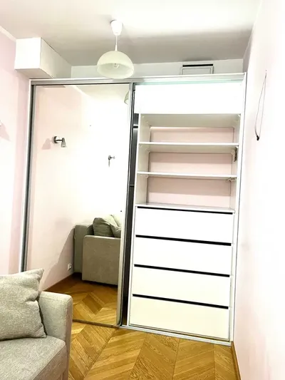 Kawalerka - dwa pokoje do wynajęcia - miniatura 3