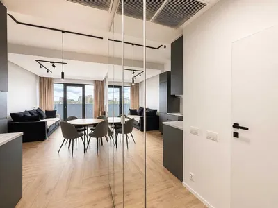 Duża kawalerka w Hanza Tower z widokiem - miniatura 2