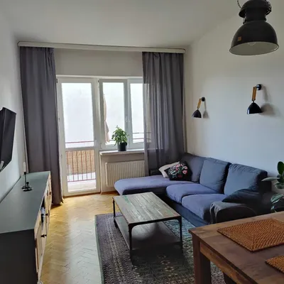 2 pokoje, 3.05m wysokości, Mokotów Rakowiecka – klimatyczne, parking, 4000 zł | 2-room flat, 3.05m ceilings, Mokotów Rakowiecka, 4000 PLN