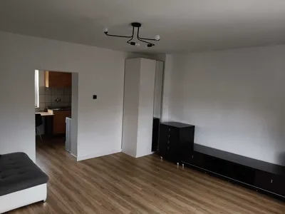 Wynajmę przestronną kawalerkę 35m2 Gliwice- Łabędy, od zaraz bez pośredników - miniatura 4
