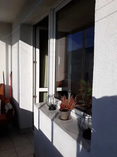 Mieszkanie 2 pokojowe z loggią wynajmę - miniatura 4