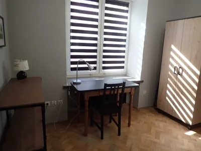 Pokoj w mieszkaniu dwupokojowym| Rondo Mogilskie UEK | dla młodych niepalacych | cicho zielono