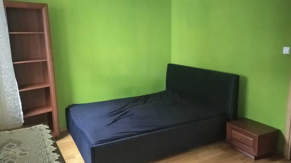 Mieszkanie na wynajem 49m + balkon. Przystanek autobusowy przy osiedlu. - 1/8