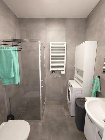 Słoneczna kawalerka / Studio flat / Katowice centrum w pobliżu Plac Sejmu Śląskiego (ENG) - miniatura 2