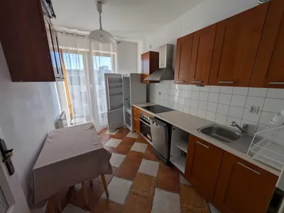 Ciche mieszkanie (ulica Osmańczyka)- 3 pokoje + kuchnia + garderoba, garaż podziemny - miniatura 2