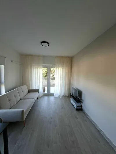 Nowe. 3 sypialni + salon, miejsce postojowe, BEZPOSREDNIO - miniatura 2