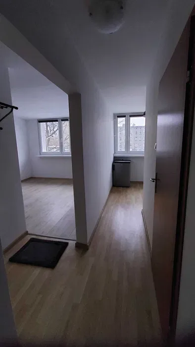Przytulna kawalerka na wynajem (bez pośrednika) - miniatura 4