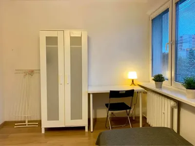 Pokój jednoosobowy, jasny(w mieszkaniu 3 pokojowym) - miniatura 4