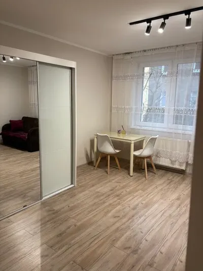 Kawalerka do wynajecia przy Krzywoustego - miniatura 5