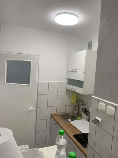 Wynajmę kawalerkę we Wrocławiu - miniatura 5